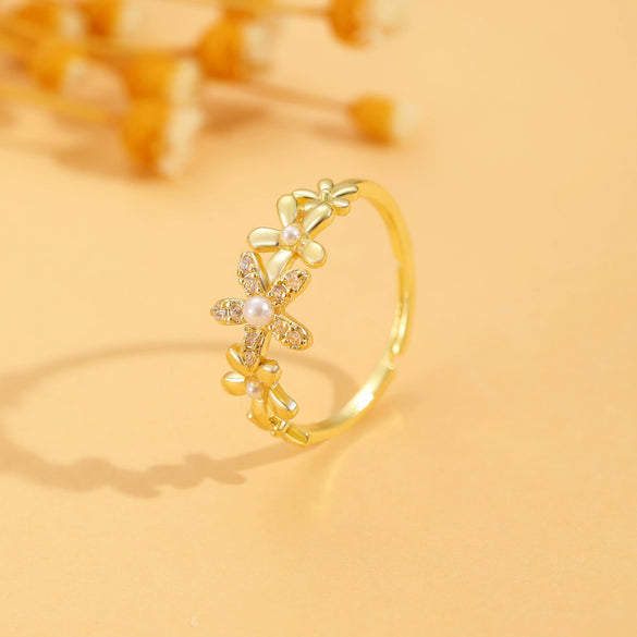 Wholesale Women's Copper Flower Ring With Electroplating Treatment