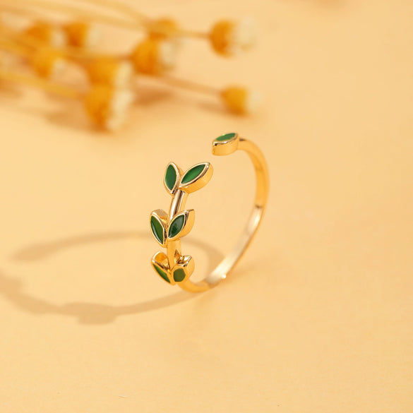 Wholesale Women's Copper Flower Ring With Electroplating Treatment