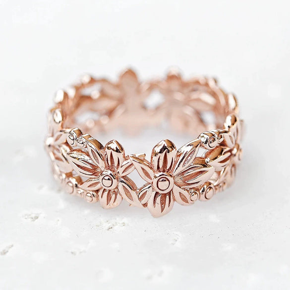 Wholesale Women's Copper Flower Ring With Electroplating