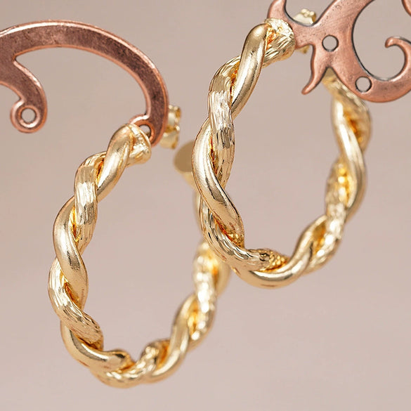 Wholesale Women's Copper Geometric And Heart Shape Jewelry Set Electroplated Earrings
