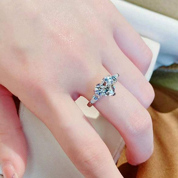 Wholesale Women's Copper Geometric Inlaid Zircon Heart Shaped Water Drop Ring