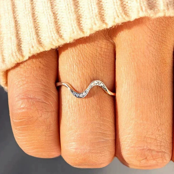 Wholesale Women's Copper Geometric Line Ring With Zirconia Minimalist And Elegant Jewelry