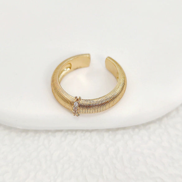 Wholesale Women's Copper Geometric Open Plain Ring With Electroplating For Lovers Stacked Wearing High Luxury Niche Style