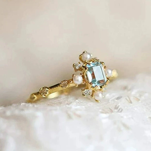 Wholesale Women's Copper Geometric Palace Style Imitation Pearl Ring With Electroplating
