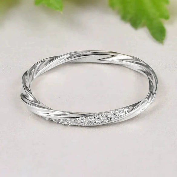Wholesale Women's Copper Geometric Ring With Inlaid Zircon Simple Style Twist Rotating Design
