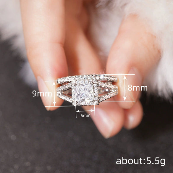 Wholesale Women's Copper Geometric Rings Light Luxury Style Zirconia Design