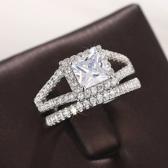 Wholesale Women's Copper Geometric Rings Light Luxury Style Zirconia Design