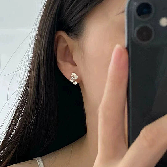 Wholesale Women's Copper Geometric Silicone Ear Clip Earrings With Electroplating And Minimalist Design