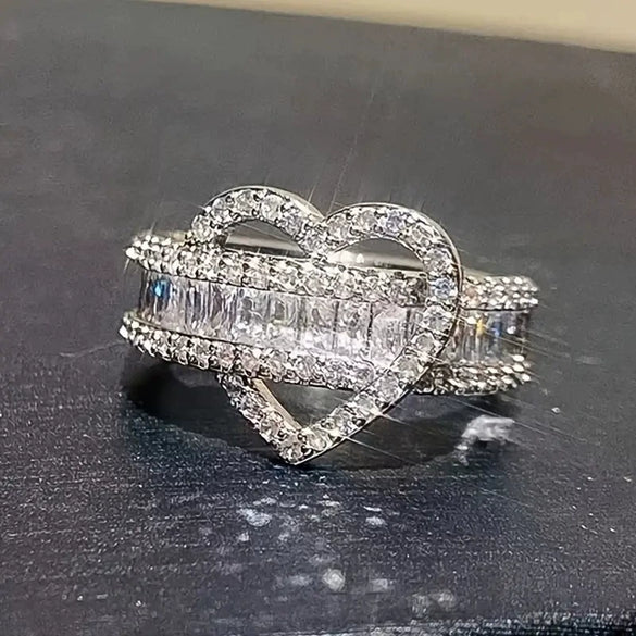 Wholesale Women's Copper Heart Geometric Zirconia Design Ring Jewelry