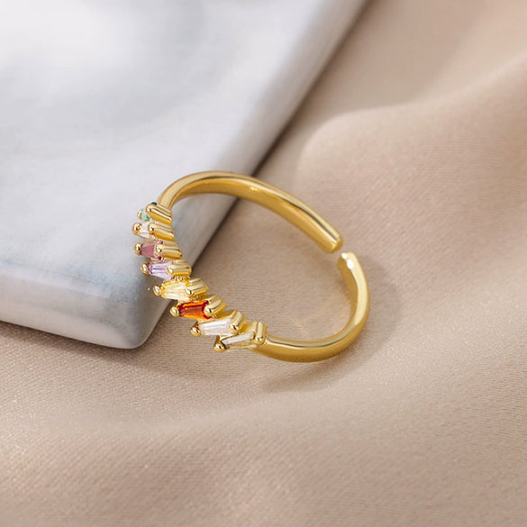 Wholesale Women's Copper Heartshaped Geometric Zircon Ring Gold Inlaid