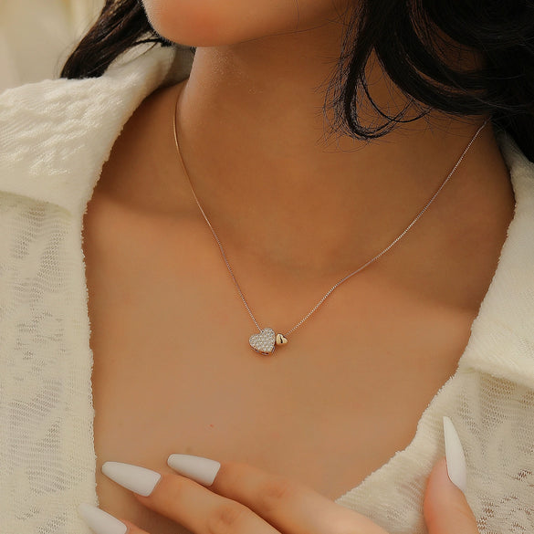 Wholesale Women's Copper Heartshaped Pendant Necklace With Electroplating Light Luxury Versatile Niche Design