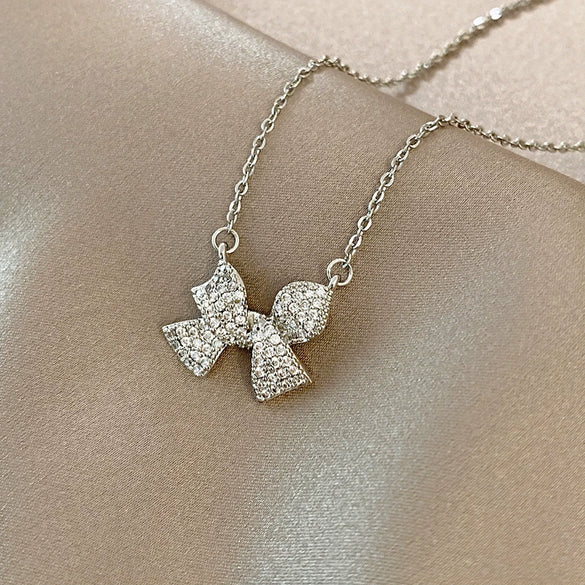 Wholesale Women's Copper Inlaid Zircon Geometric Pendant Necklace With Stainless Steel Box Chain