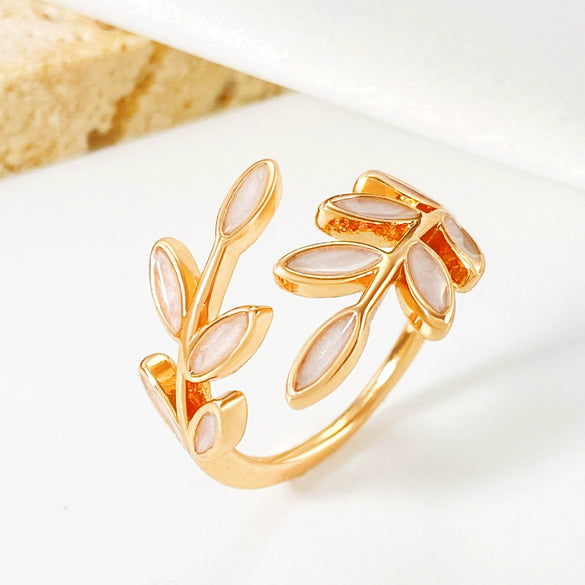 Wholesale Women's Copper Leaf Geometric Open Finger Ring With Electroplating