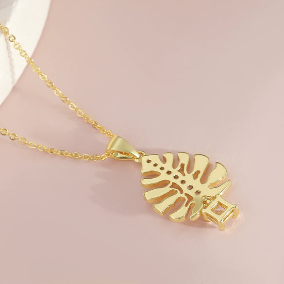 Wholesale Women's Copper O Word Chain Leaf Pattern Electroplated Casual Necklace