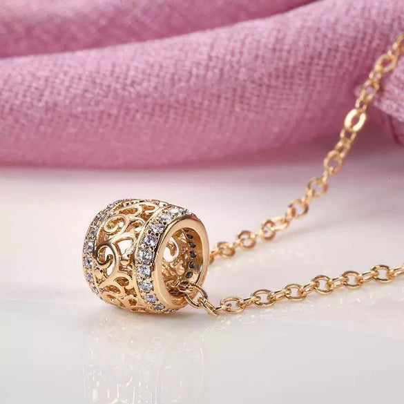 Wholesale Women's Copper Pendant Necklace With Mixed Gem Inlay Leaves Wave Pattern Hollowout Design Ochain