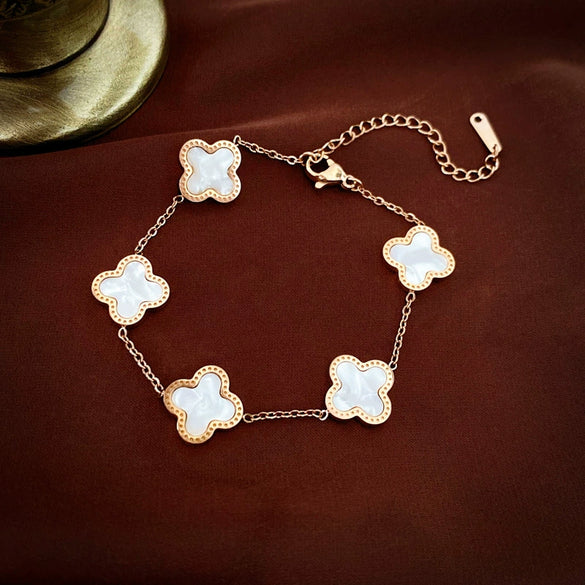 Wholesale Women's Copper Plastic Zircon Fritillary Flower Geometric Style High Sense Electroplated Bracelet