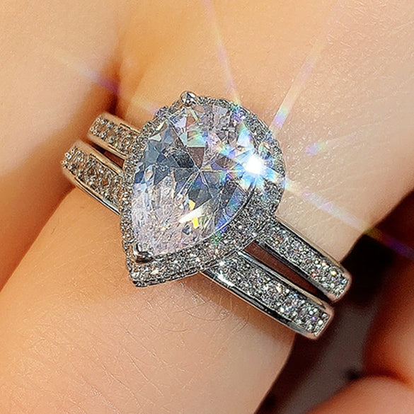 Wholesale Women's Copper Plated Champagne Gold Ring With Single Row Micro Inlaid Water Drop Zircon