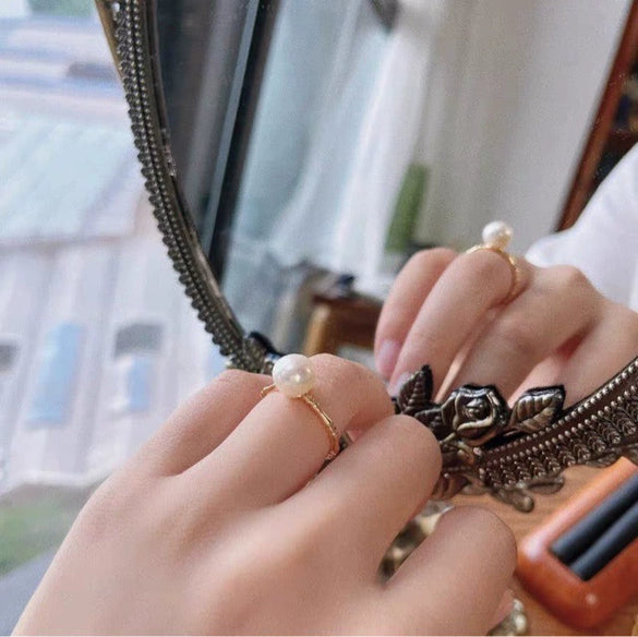 Wholesale Women's Copper Plated 14K Gold Natural Freshwater Pearl Ring Flat Round Bun Round Shape Trendy Fashionable