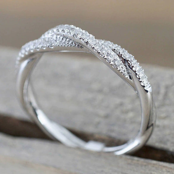 Wholesale Women's Copper Platinum Plated Twisted Rope Ring With Micro Inlaid Zircon And Geometric Design