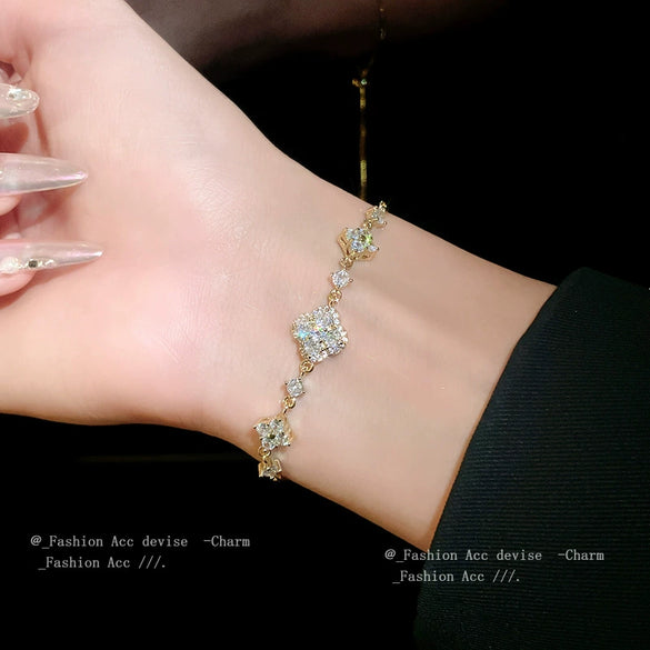 Wholesale Women's Copper Real Gold Electroplated Zircon Inlaid Flower Bracelet