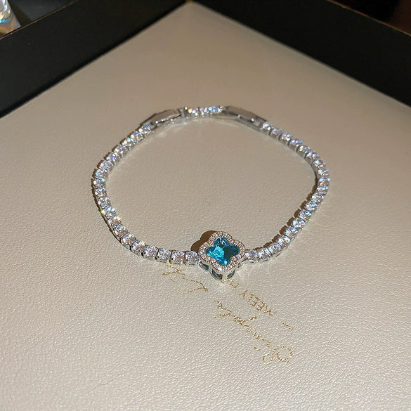 Wholesale Women's Copper Real Gold Electroplated Zircon Inlaid Geometric Flower Bracelet Sweet Style