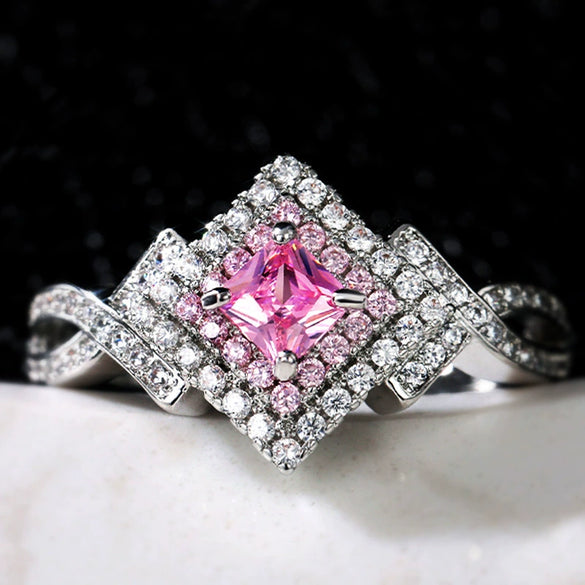 Wholesale Women's Copper Ring With Geometric Pattern And Zircon