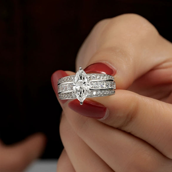 Wholesale Women's Copper Ring With Geometric Style And Inlaid Zircon