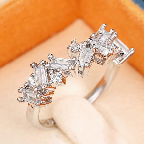 Wholesale Women's Copper Ring With Geometric Zircon Design