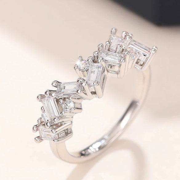 Wholesale Women's Copper Ring With Geometric Zircon Design