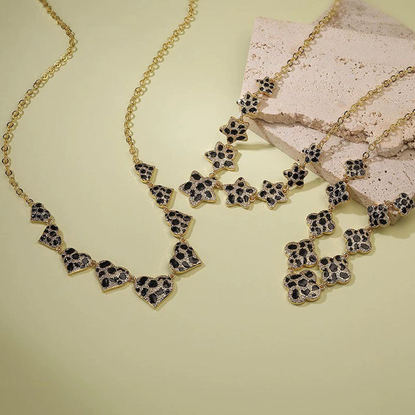 Wholesale Women's Copper Starshaped Retro Hiphop Snake Print Leopard Print Love Necklace With Dripping Oil Design