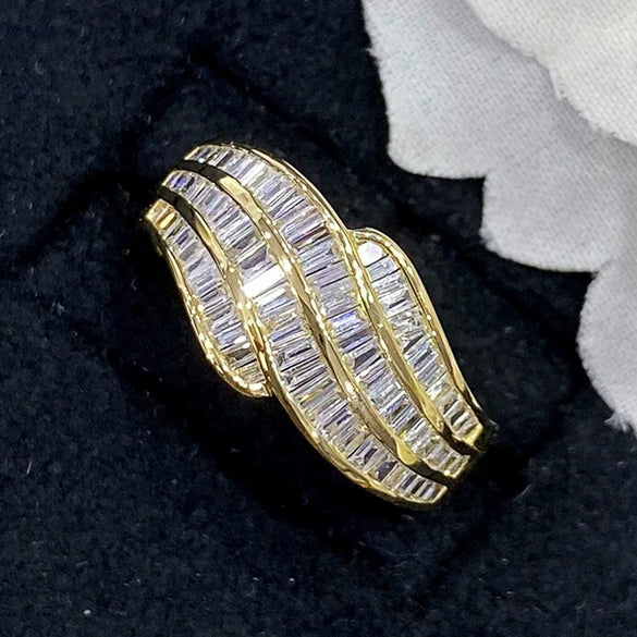 Wholesale Women's Copper Wave Geometric Zirconia Inlaid Ring Light Luxury Jewelry