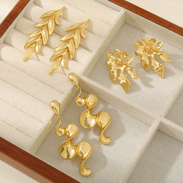 Wholesale Women's Copper Wavy Exaggerated Earrings