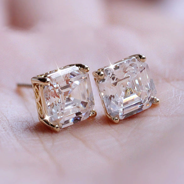 Wholesale Women's Copper Zircon Earrings With Geometric Design Classic Style Imitation Green Crystal