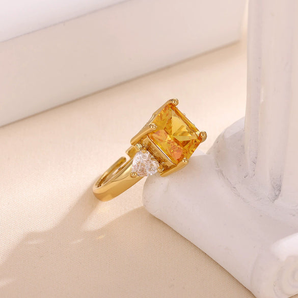 Wholesale Women's Copper Zircon Fruitshaped Ring 18K Gold Plated Inlaid With Gold Light Luxury Geometric Style Accessories