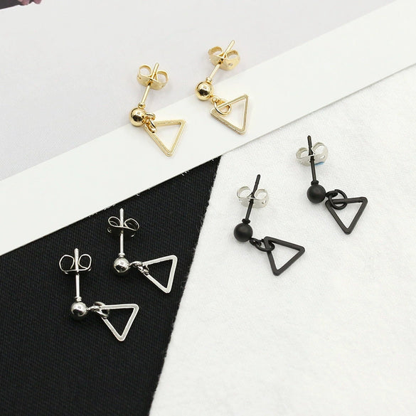 Wholesale Women's Cos Style Asymmetric Geometric Triangle And Circle Earrings In Alloy With Electroplating