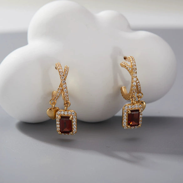 Wholesale Women's Crystal And 925 Sterling Silver Geometric Style Necklace Pendant Set With Gems And Cross Chain