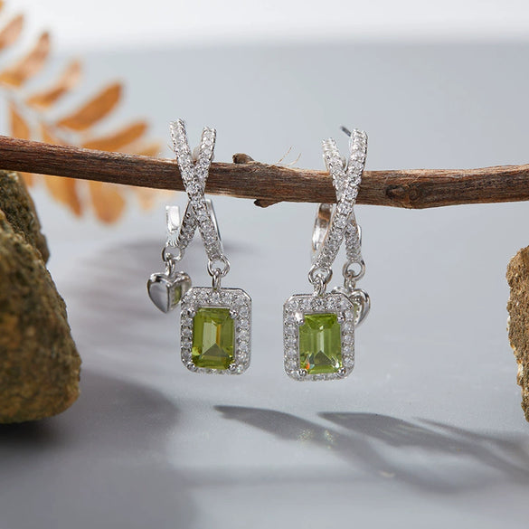 Wholesale Women's Crystal And 925 Sterling Silver Geometric Style Necklace Pendant Set With Gems And Cross Chain