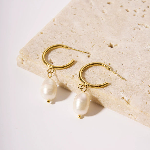 Wholesale Women's Cshaped Freshwater Pearl Earrings In 18K Gold Plated Stainless Steel With Geometric Design And Pvdp Furnace Real Gold Treatment