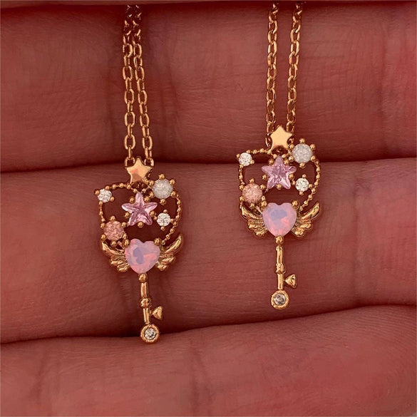 Wholesale Women's Cute Copper Electroplated Ushaped Key Pendant Ochain Necklace