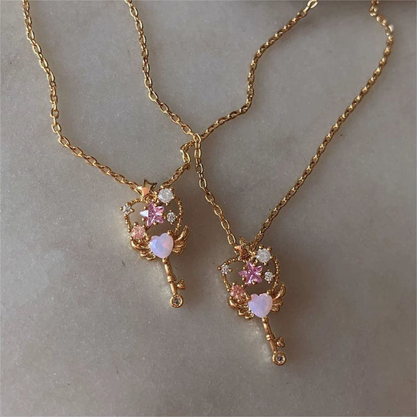 Wholesale Women's Cute Copper Electroplated Ushaped Key Pendant Ochain Necklace