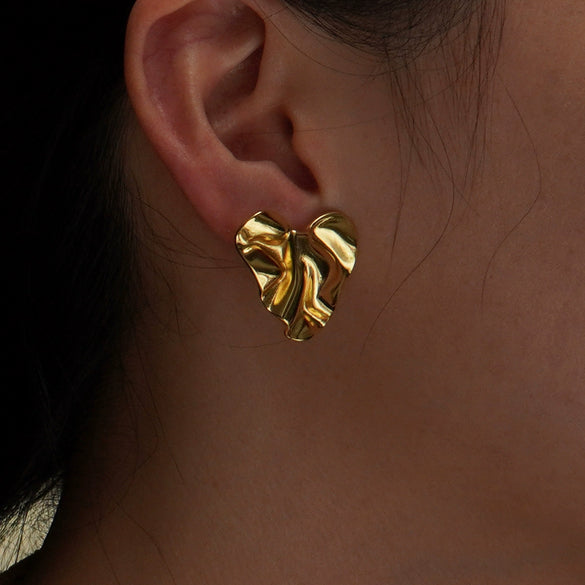 Wholesale Women's Cute Heart Shape Stainless Steel Earrings Electroplated For Autumn And Winter