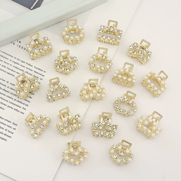 Wholesale Women's Cute Pearl Rhinestone Side Hair Clip Hair Accessories With Electroplating Treatment