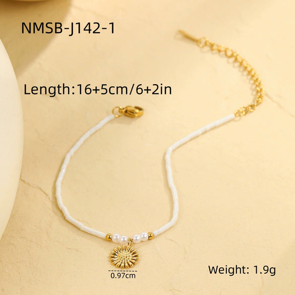 Wholesale Women's Daisy Pearl Stainless Steel 18K Electroplated Geometric Fashion Jewelry Bracelet