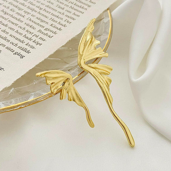 Wholesale Women's Diecast Electroplated Animal Butterfly Asymmetric Earrings