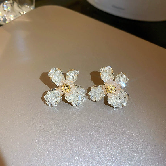 Wholesale Women's Diecast Silver Needle Blue Crystal Flower Pearl Earrings With Diamond Design And High Sense Style