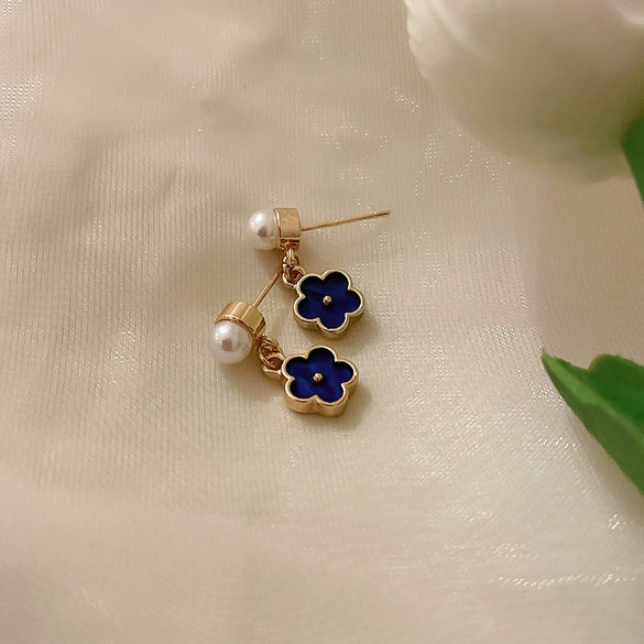 Wholesale Women's Diecast Silver Needle Blue Crystal Flower Pearl Earrings With Diamond Design And High Sense Style