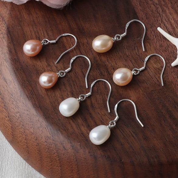 Wholesale Women's Dropshaped 925 Silver Natural Freshwater Pearl Minimalist Earrings Set With Pearls