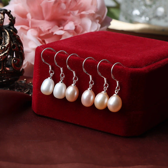 Wholesale Women's Dropshaped 925 Silver Natural Freshwater Pearl Minimalist Earrings Set With Pearls