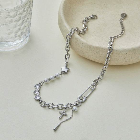 Wholesale Women's Electroplated Geometric Stainless Steel And 18K Gold Paperclip Clavicle Necklace For Office Ladies