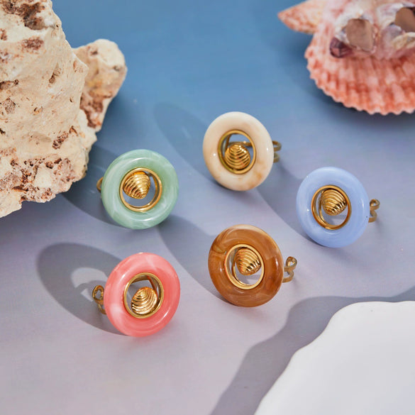 Wholesale Women's Electroplated Geometric Stainless Steel Resin Conch Ring Highend Jewelry